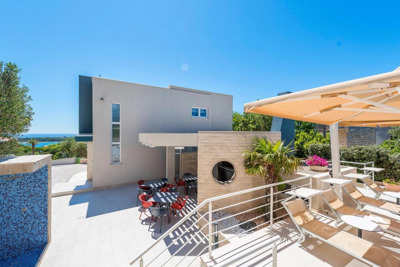 노바야 Pool Terrace Sea View Sarkic 아파트 외부 사진