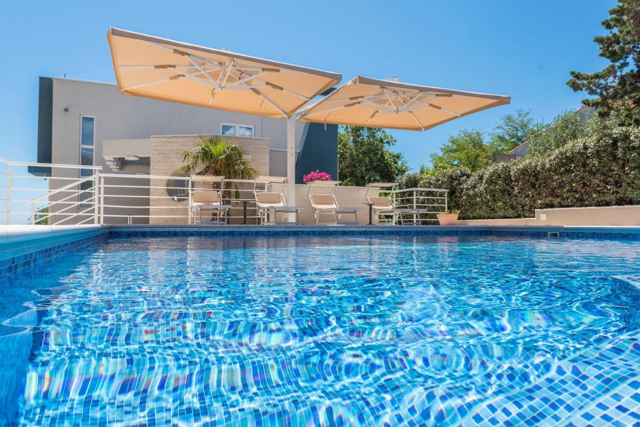 노바야 Pool Terrace Sea View Sarkic 아파트 외부 사진